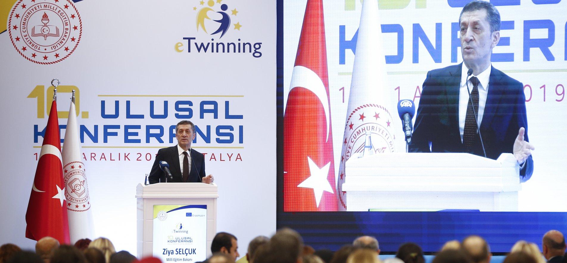 ÖĞRETMENLERLE e-TWINNING BULUŞMASI