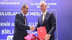 ULUSLARARASI MESLEKİ VE TEKNİK ANADOLU LİSELERİ AÇILIYOR