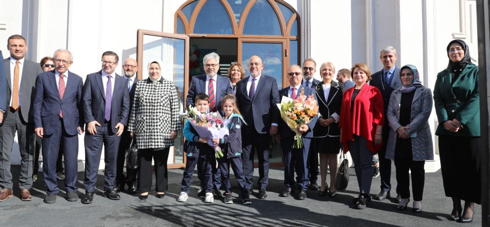 TMV'NİN GÜRCİSTAN ULUSLARARASI MAARİF OKULLARININ YENİ BİNASI TÖRENLE AÇILDI